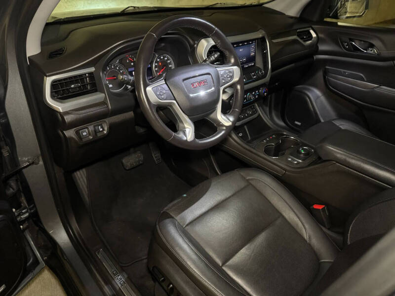 2020 GMC Acadia SLT