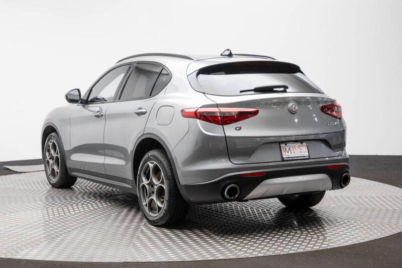 2018 Alfa Romeo Stelvio Sport