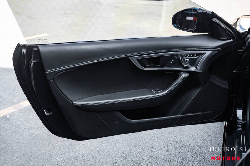 2021 Jaguar F-TYPE R-Dynamic