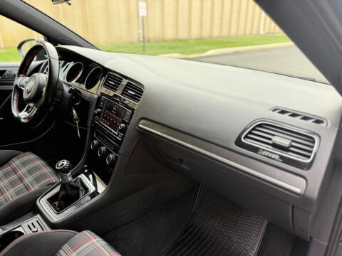 2018 Volkswagen Golf GTI S