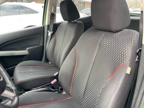 2011 Mazda MAZDA2 Touring