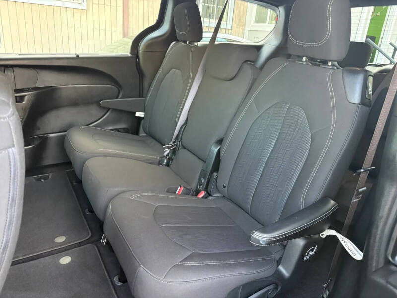 2021 Chrysler Pacifica Touring