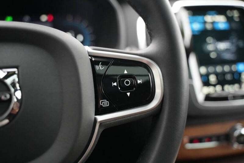 2023 Volvo XC90 B6 Plus Bright Theme 7P