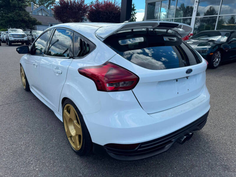 2018 Ford Focus ST