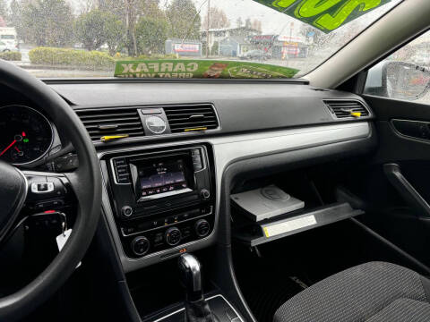 2016 Volkswagen Passat 1.8T S