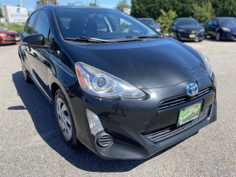2015 Toyota Prius c Three