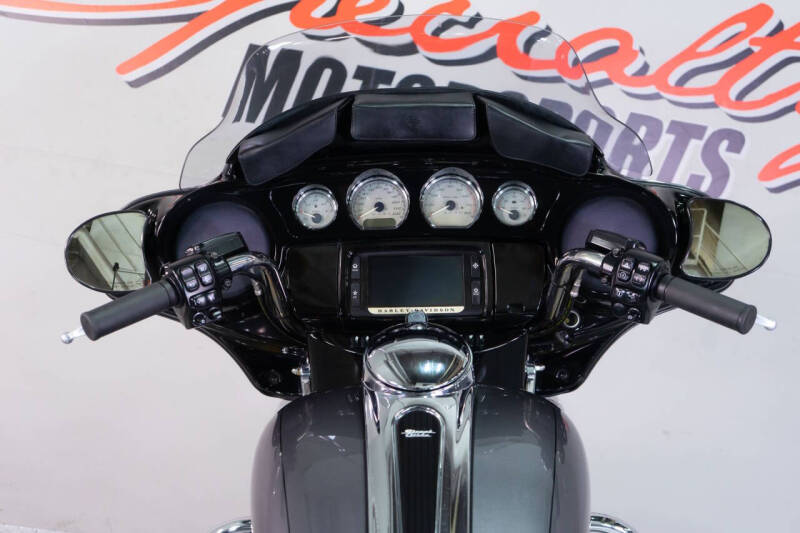 2014 Harley-Davidson Street Glide Special
