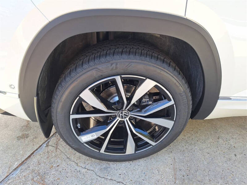 2026 Volkswagen Atlas Cross Sport SEL Premium R-Line 4Motion