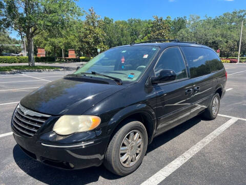 2007 Chrysler Town and Country for sale at Carlotta Auto Sales in Tampa FL