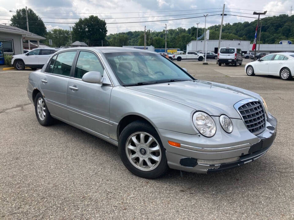 2004 Kia Amanti for sale at Cambridge Used Cars in Cambridge, OH