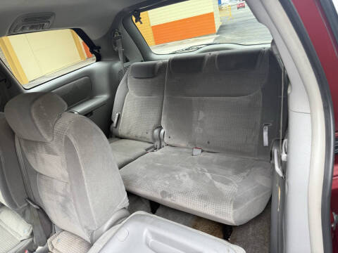 2006 Toyota Sienna CE 8 Passenger