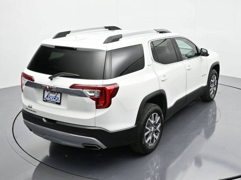2023 GMC Acadia SLT