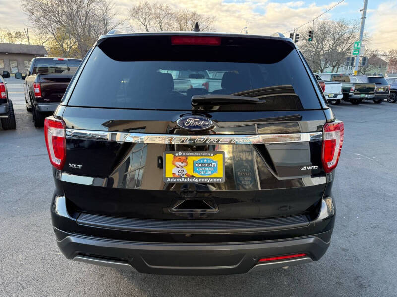 2019 Ford Explorer XLT photo 7