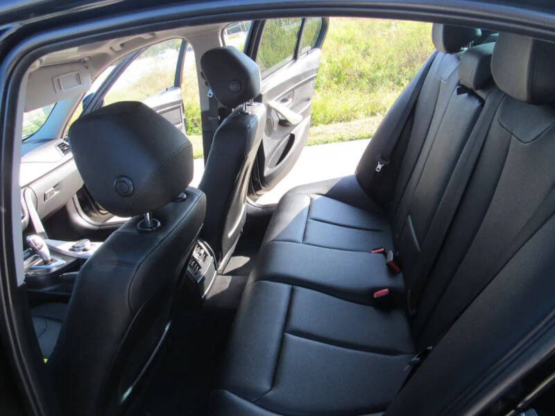 2017 BMW 3 Series 320i xDrive