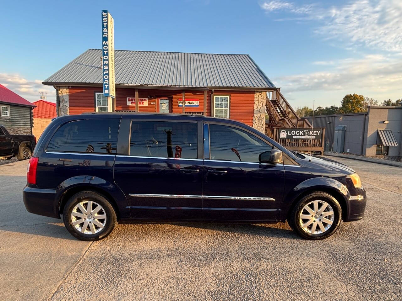 2013 Chrysler Town and Country for sale at 5 Star Motorsports LLC in Clarksville, TN