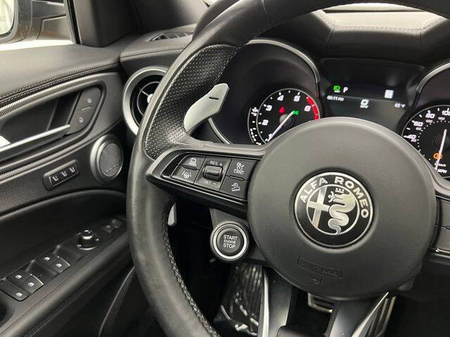 2022 Alfa Romeo Stelvio Veloce