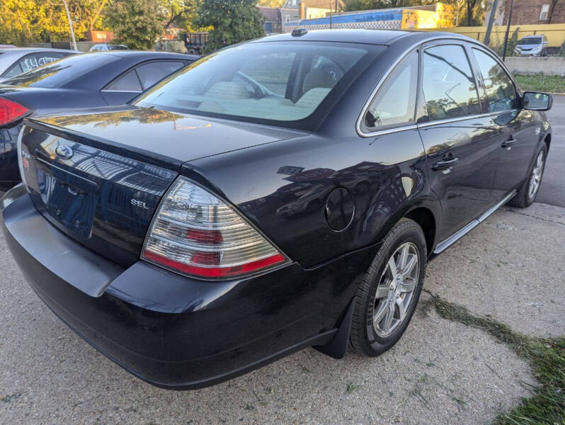 2008 Ford Taurus SEL photo 3