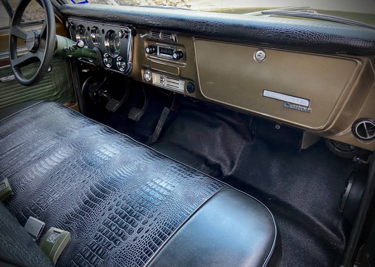 1970 Chevrolet C/K 10 Series 32