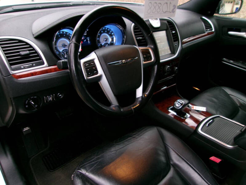 2012 Chrysler 300 Limited