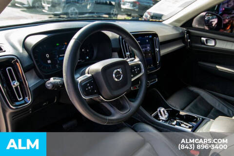 2023 Volvo XC40 B5 Plus Bright Theme