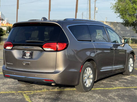 2018 Chrysler Pacifica Touring L Plus
