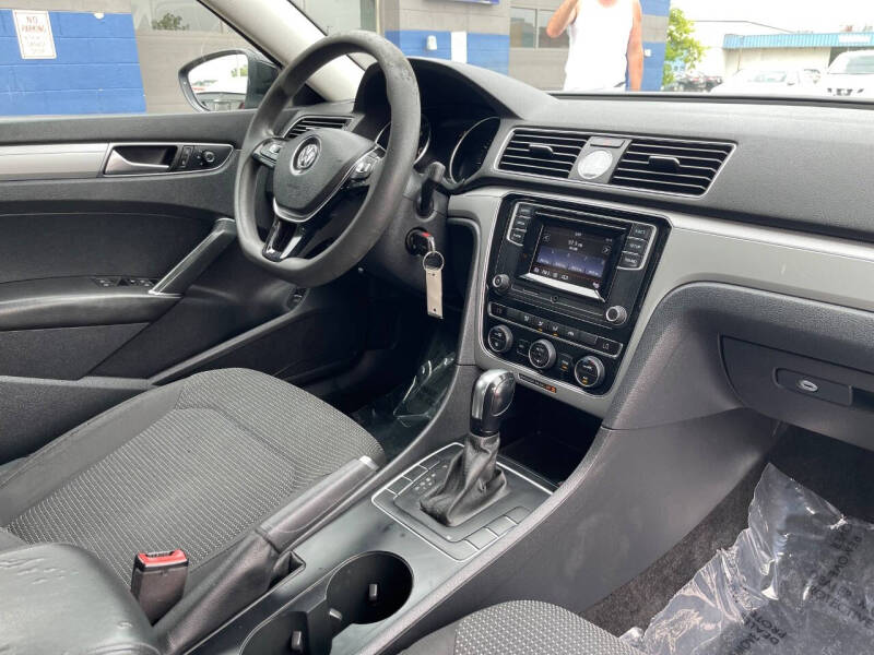 2016 Volkswagen Passat 1.8T S