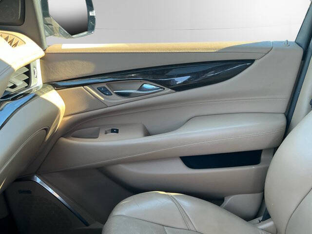 2020 Cadillac Escalade Platinum