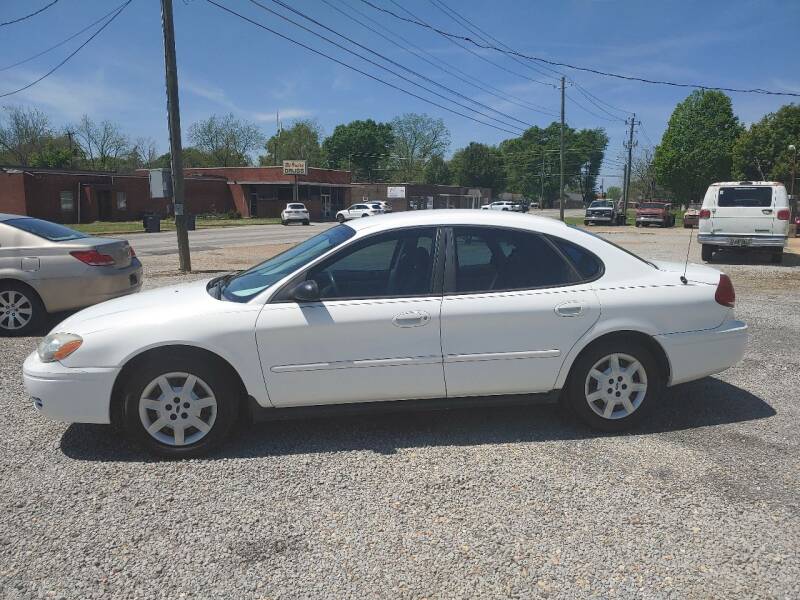 2007 Ford Taurus for sale at VAUGHN'S USED CARS in Guin AL