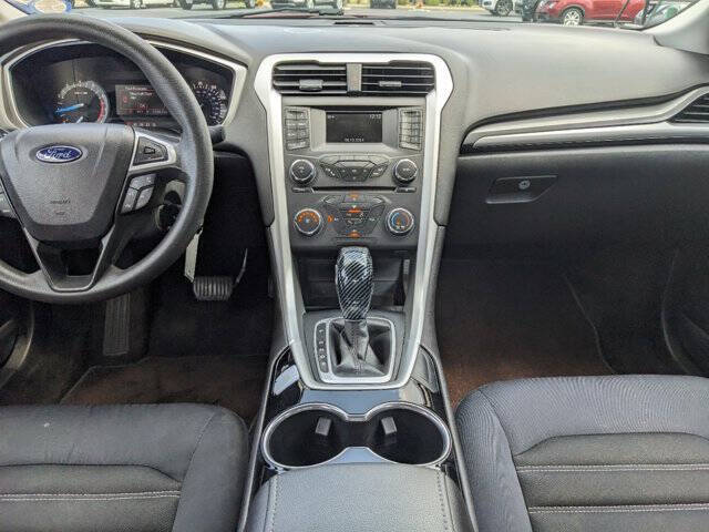 2015 Ford Fusion 11