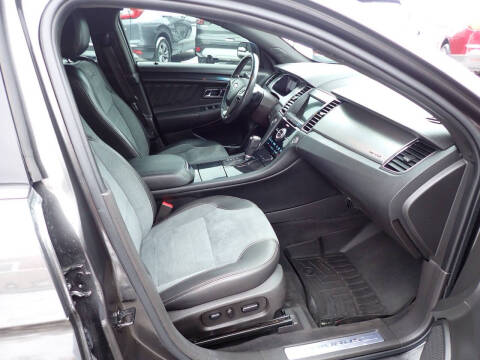 2019 Ford Taurus SHO