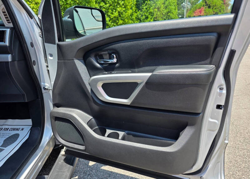 2017 Nissan Titan PRO-4X