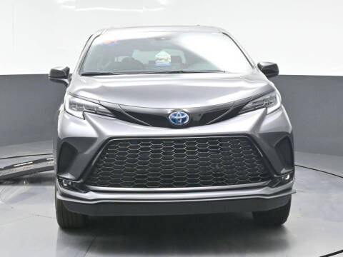 2025 Toyota Sienna XSE 7-Passenger
