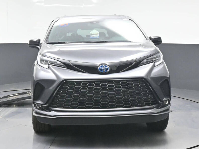 2025 Toyota Sienna XSE 7-Passenger