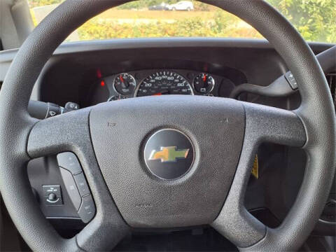 2025 Chevrolet Express 2500