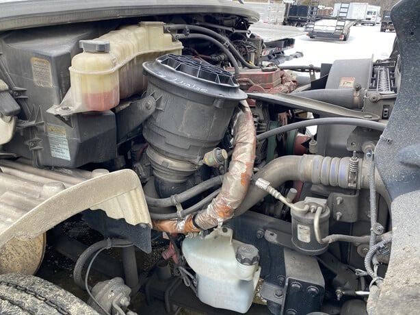 2015 Freightliner M2 106