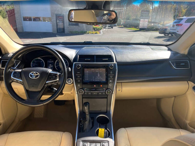 2015 Toyota Camry Hybrid