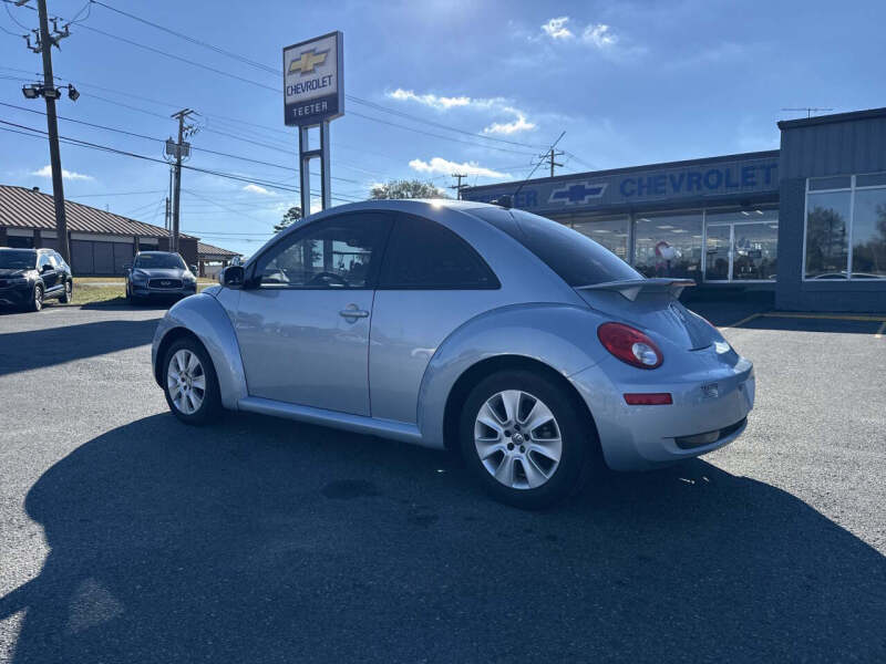 2010 Volkswagen New Beetle