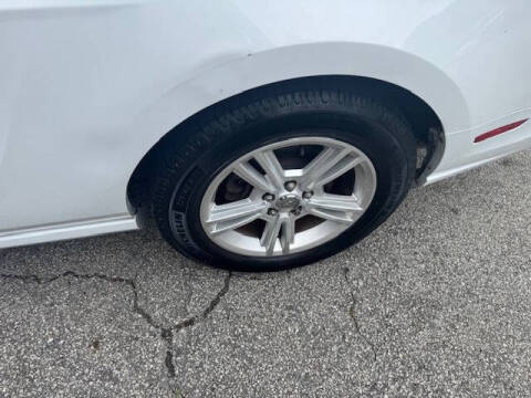 2014 Ford Mustang V6