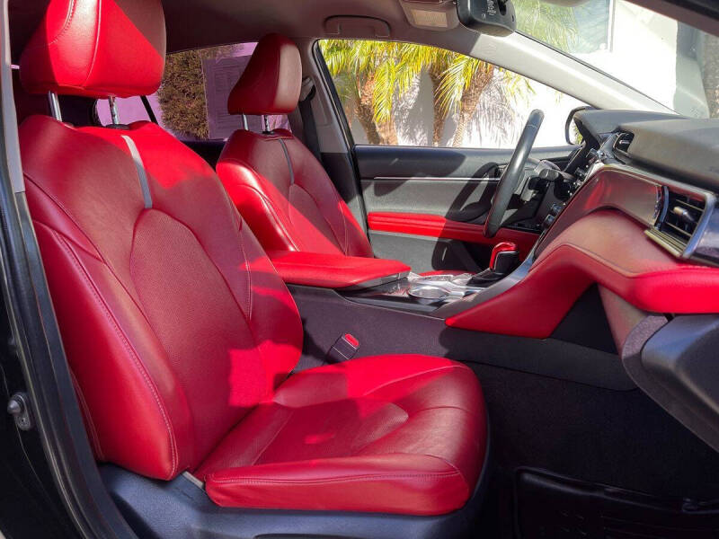 2019 Toyota Camry XSE