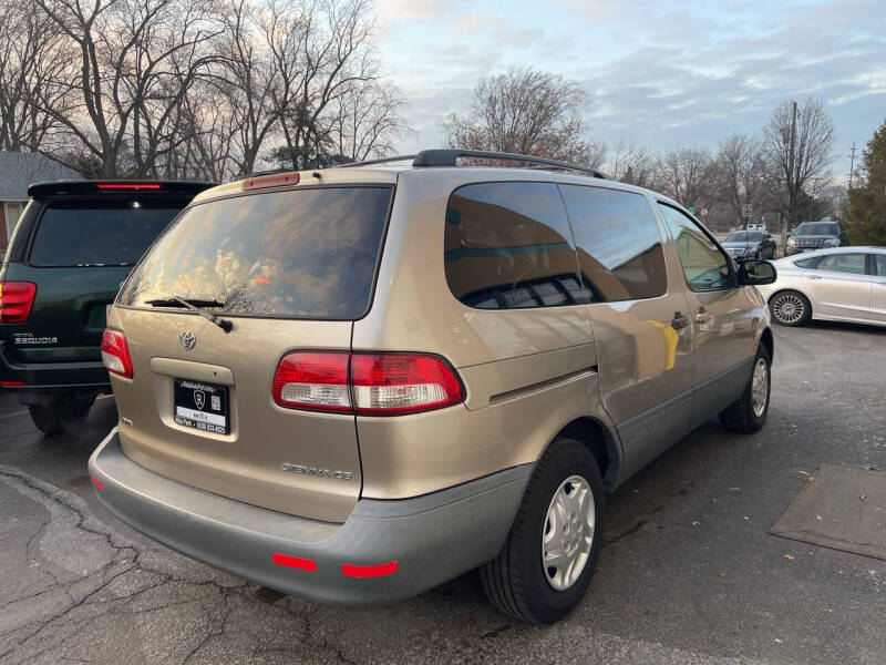 2002 Toyota Sienna CE