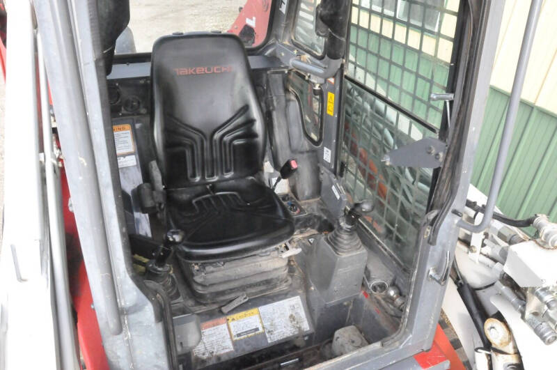 2013 Takeuchi TL240