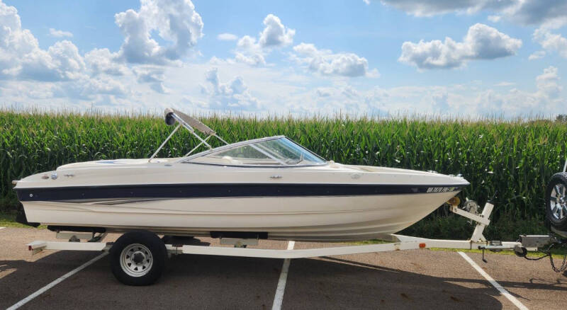 2003 Bayliner 205