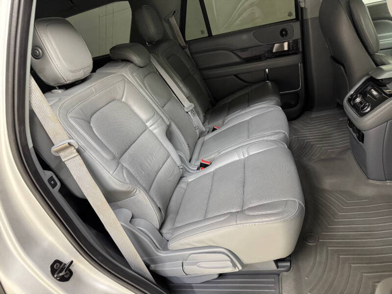 2019 Lincoln Navigator Select