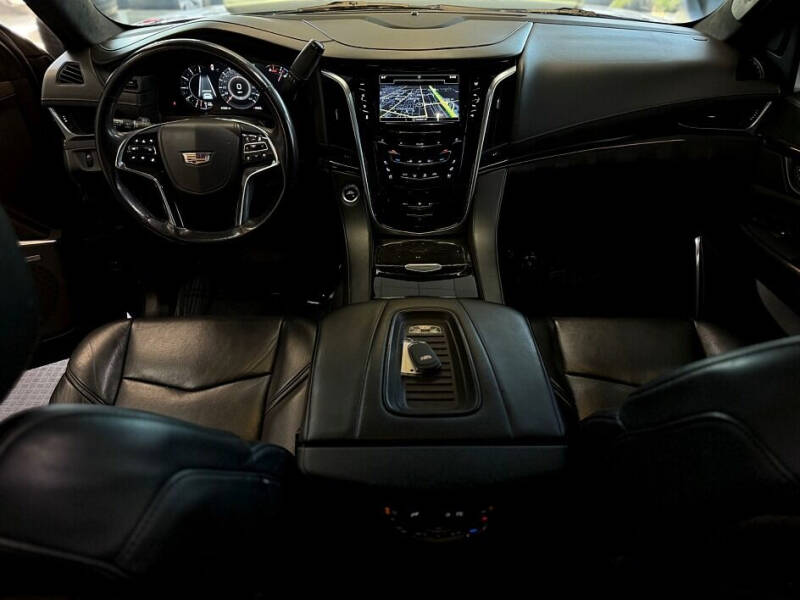 2019 Cadillac Escalade Platinum