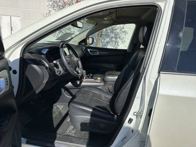 2019 Nissan Pathfinder Platinum