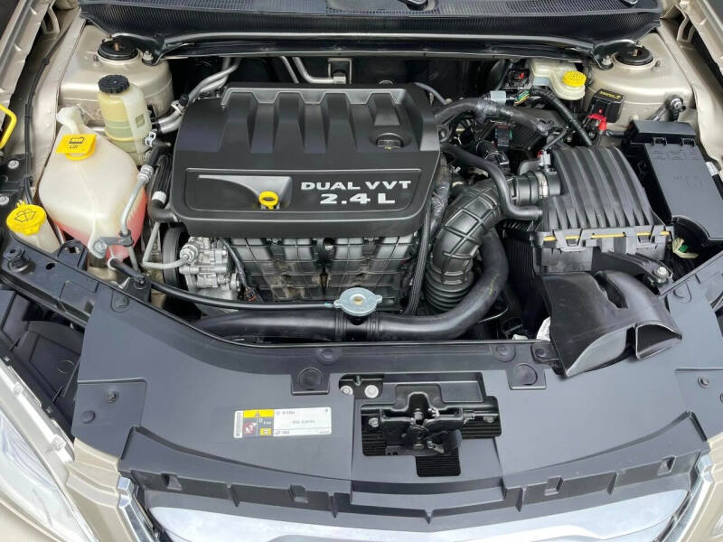 2013 Chrysler 200 Touring