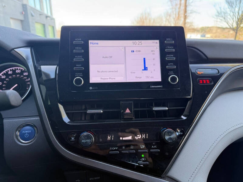 2023 Toyota Camry Hybrid LE