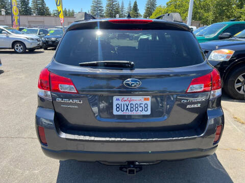 2013 Subaru Outback 2.5i Limited