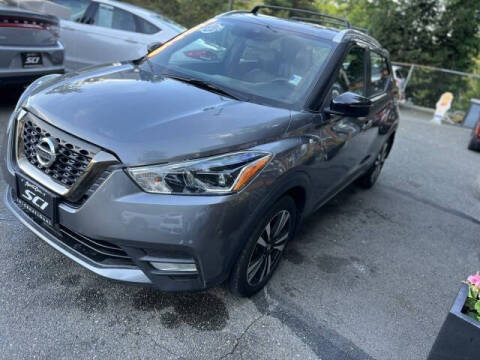 2020 Nissan Kicks SR