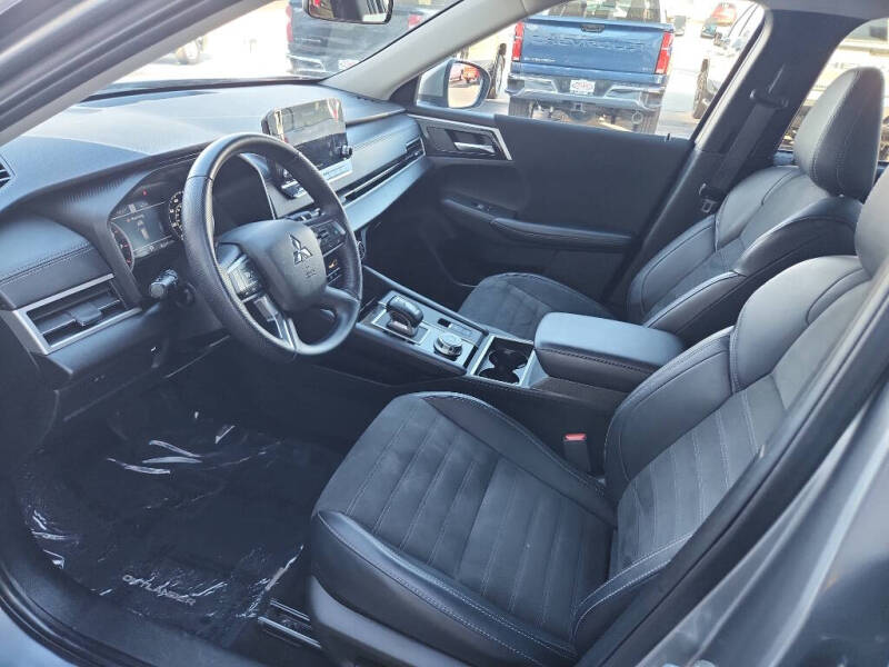 2024 Mitsubishi Outlander